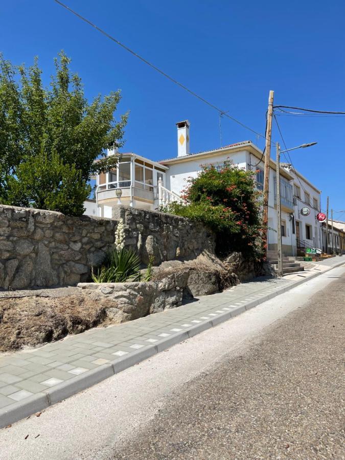 Villa Entre Encinas Moralina Buitenkant foto