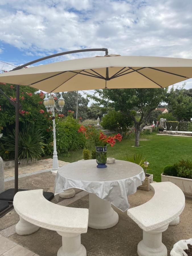 Villa Entre Encinas Moralina Buitenkant foto